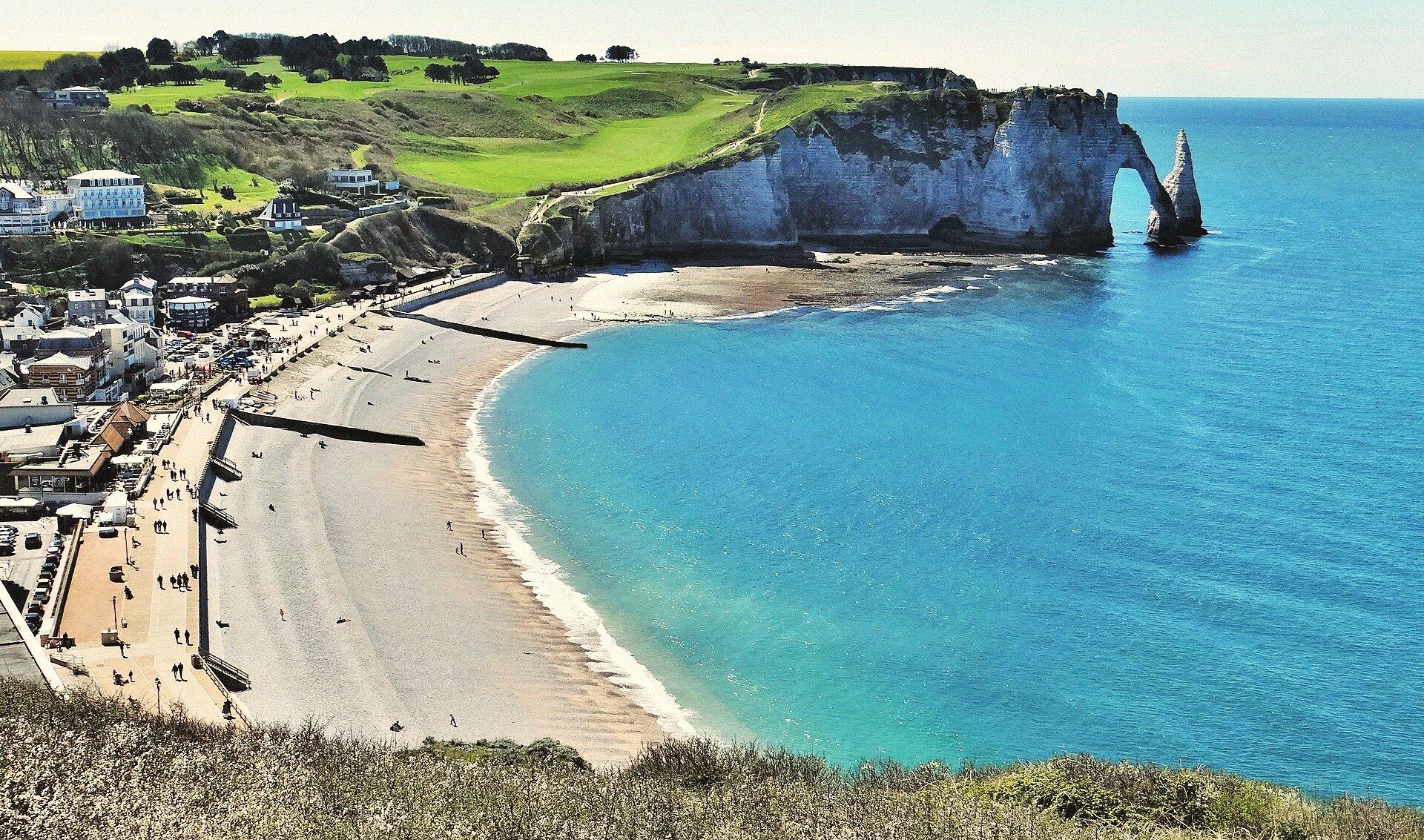 La plage de galets d'Étretat