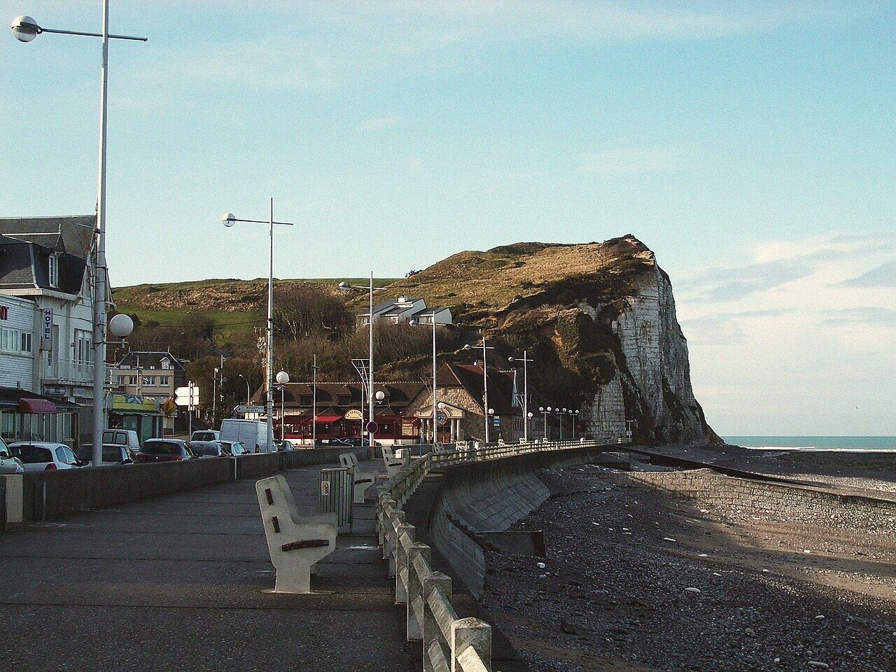 La falaise blanche de Veulettes vue depuis la plage